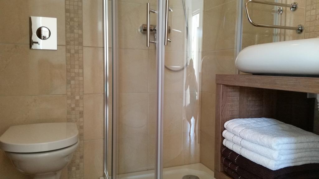 Apartments Lolita Μπολ Εξωτερικό φωτογραφία