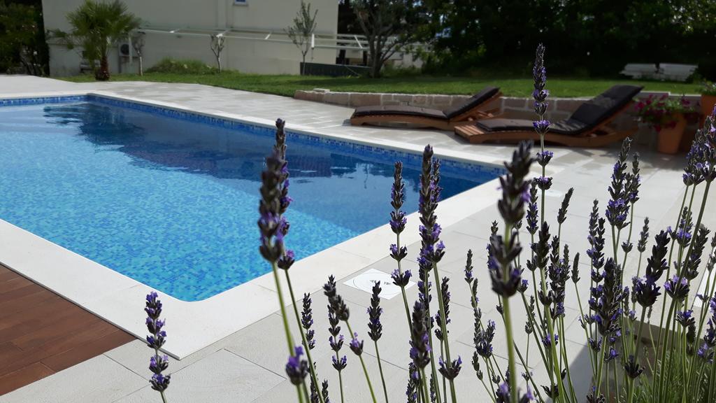 Apartments Lolita Μπολ Εξωτερικό φωτογραφία