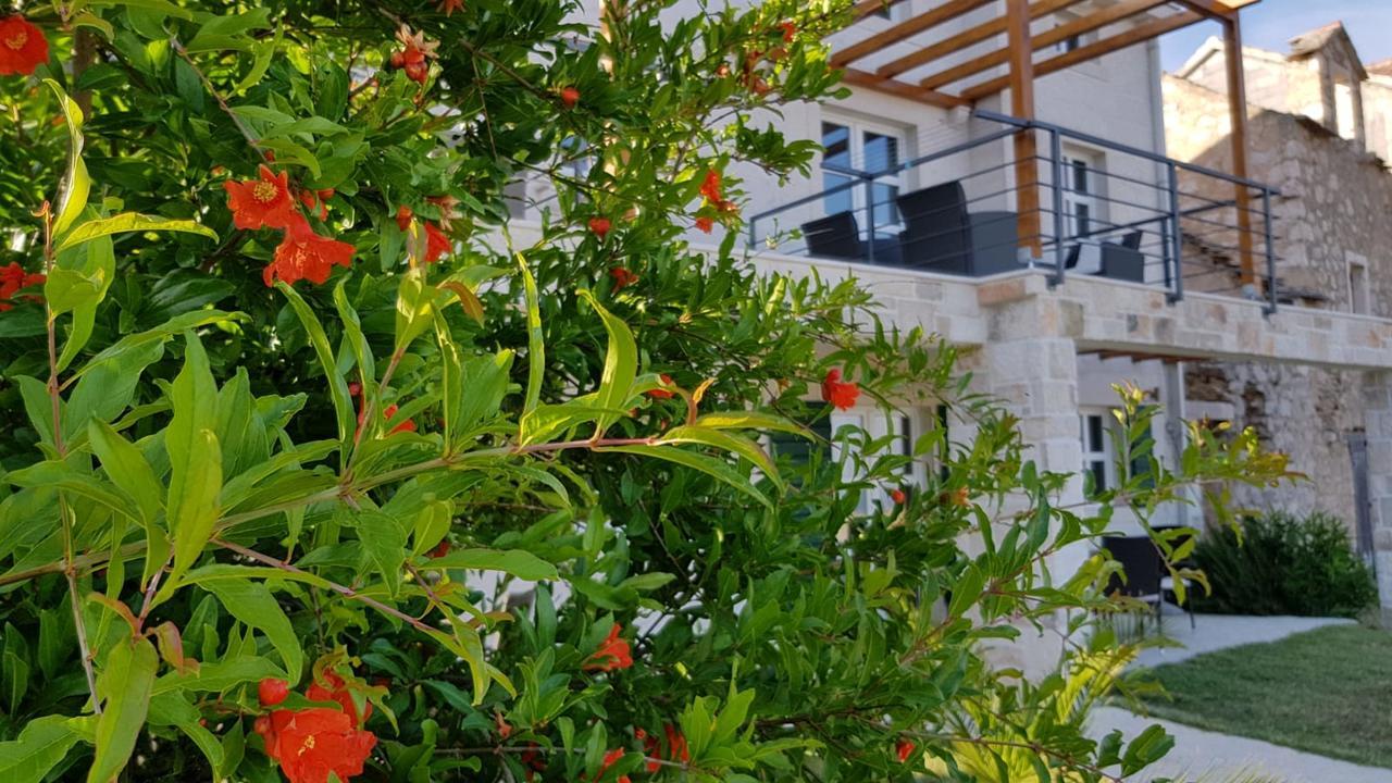 Apartments Lolita Μπολ Εξωτερικό φωτογραφία