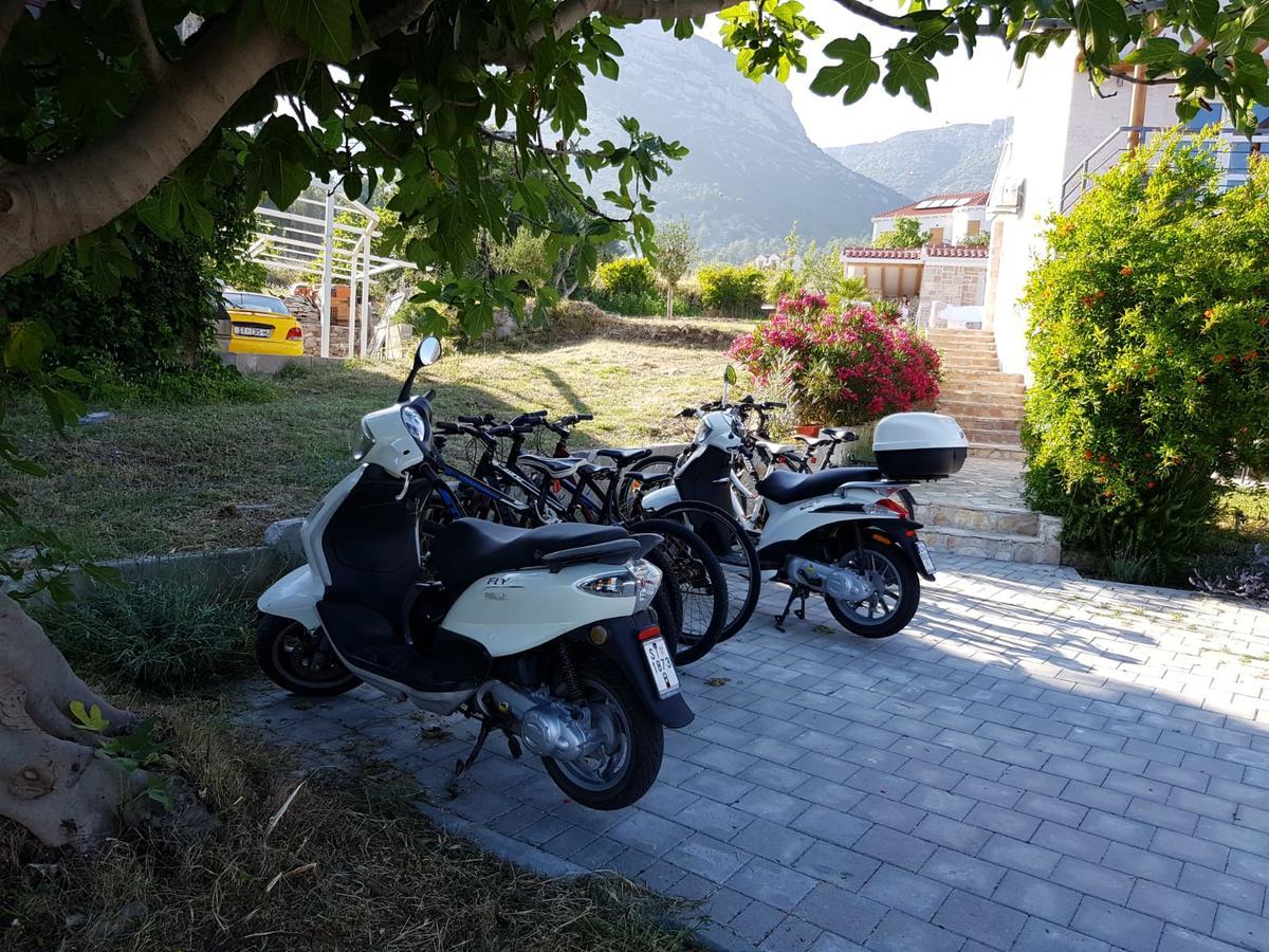 Apartments Lolita Μπολ Εξωτερικό φωτογραφία