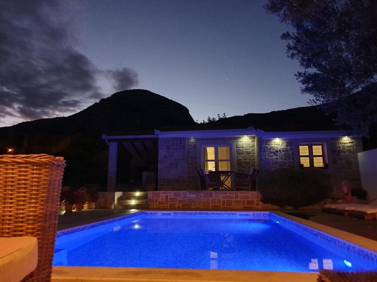 Apartments Lolita Μπολ Εξωτερικό φωτογραφία